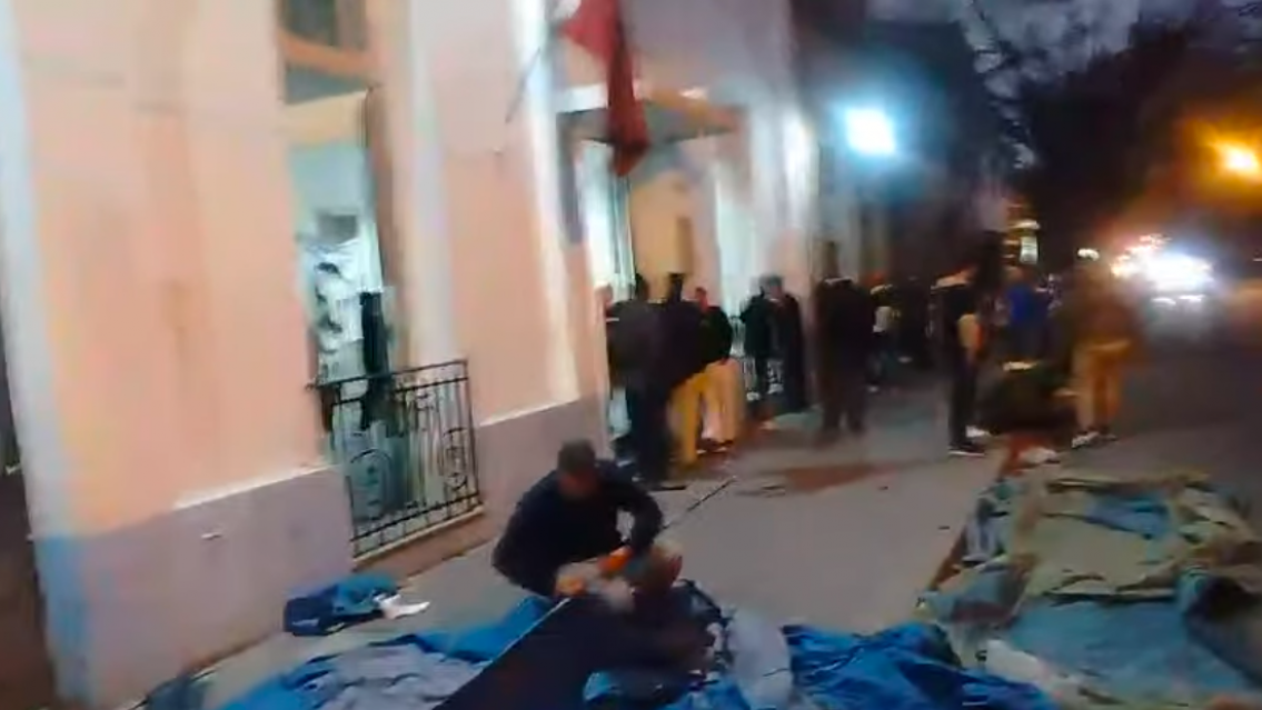 Peronistas salteños tomaron las oficinas del PJ: piden que la intervención sea anulada