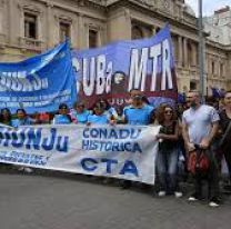 Universitarios jujeños paralizan actividades por 48 horas en reclamo salarial