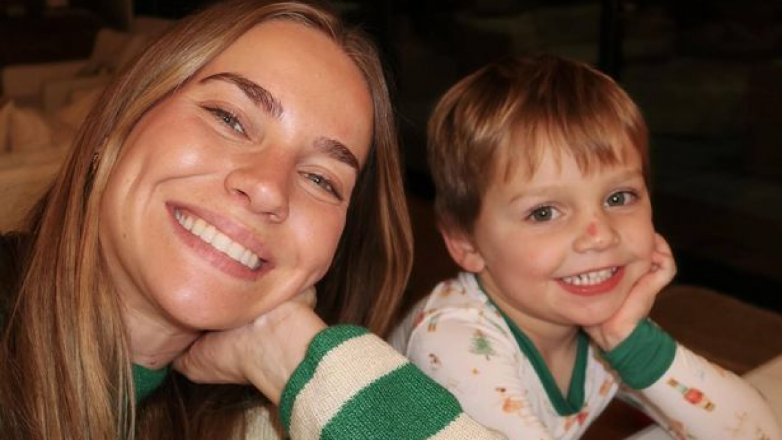 Llanto desconsolado de la influencer por su hijito que murió