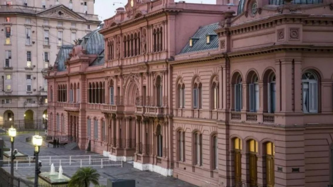 El Gobierno limitó el derecho a huelga y amplió las actividades esenciales