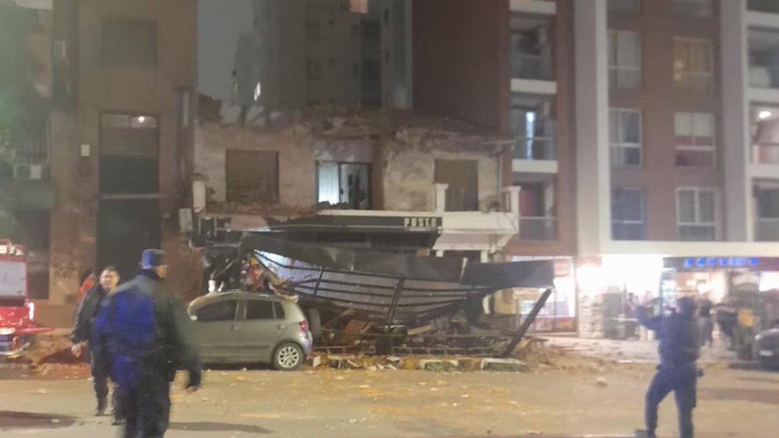 Familia juje�a se salv� de milagro en el derrumbe de un edificio en C�rdoba