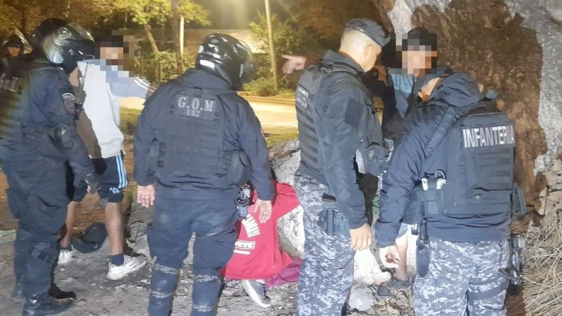 La policía atrapó un peligroso delito en pleno robo: "A disposición de la justicia"