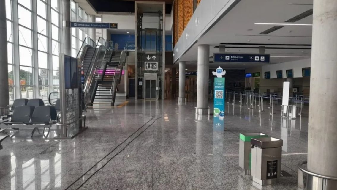 Atenci�n: este s�bado y domingo habr� vuelos cancelados y demorados por un paro�