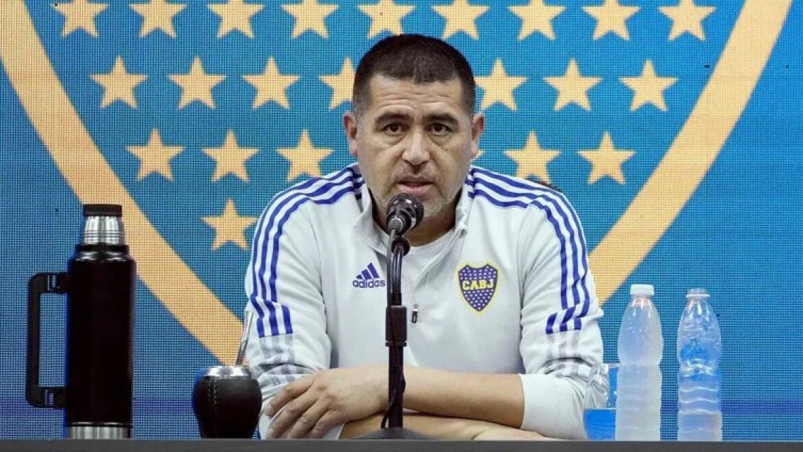 Riquelme le sacaría el contrato a 8 jugadores de Boca en medio de la crisis