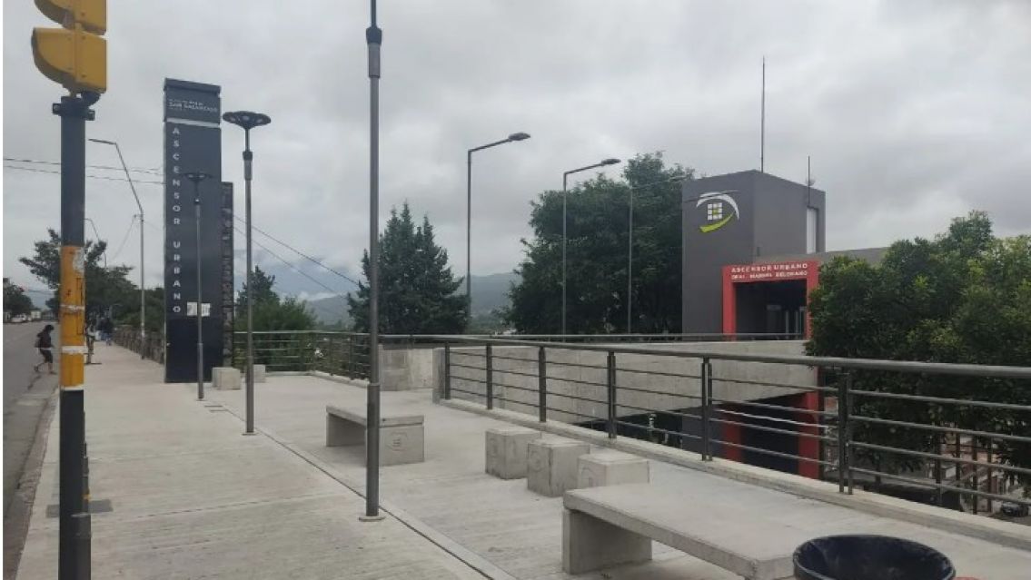 Horario especial para los ascensores urbanos durante el feriado