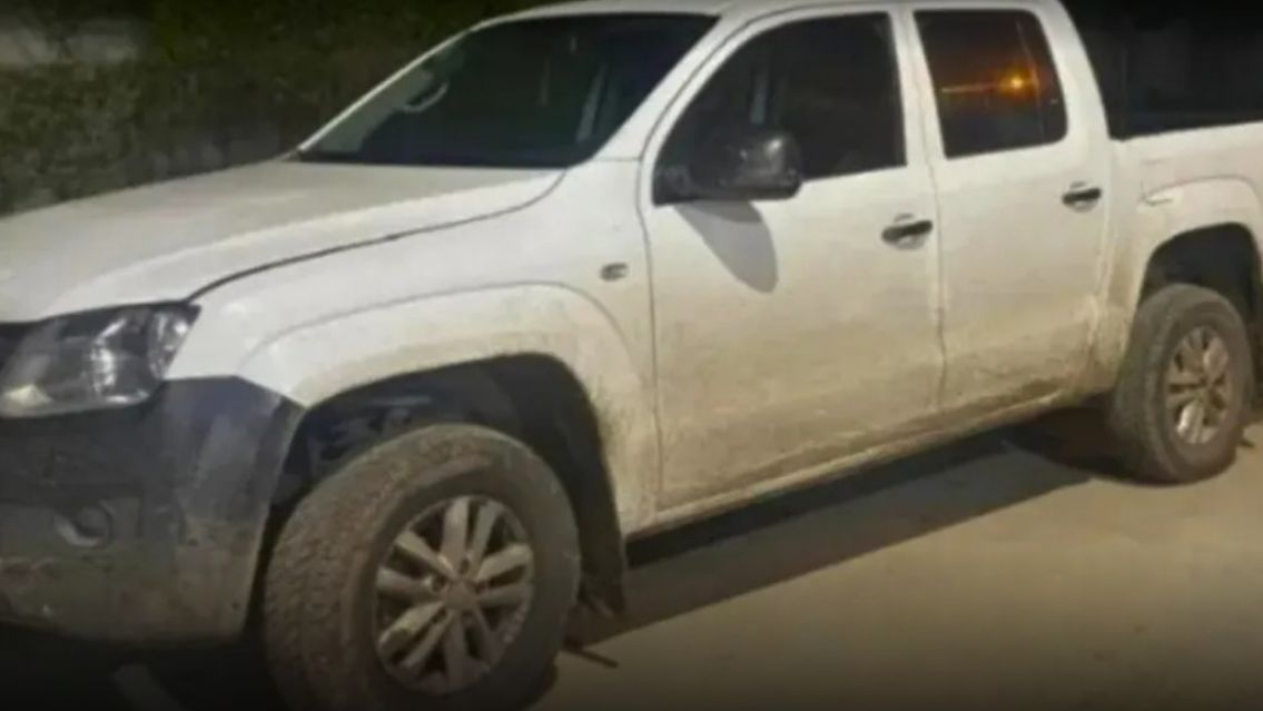 Persecuci�n de pel�cula: mujer escapaba con camioneta robada y choc�