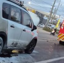 Alarma en Ruta 9: un auto se incendió frente a barrio Sargento Cabral