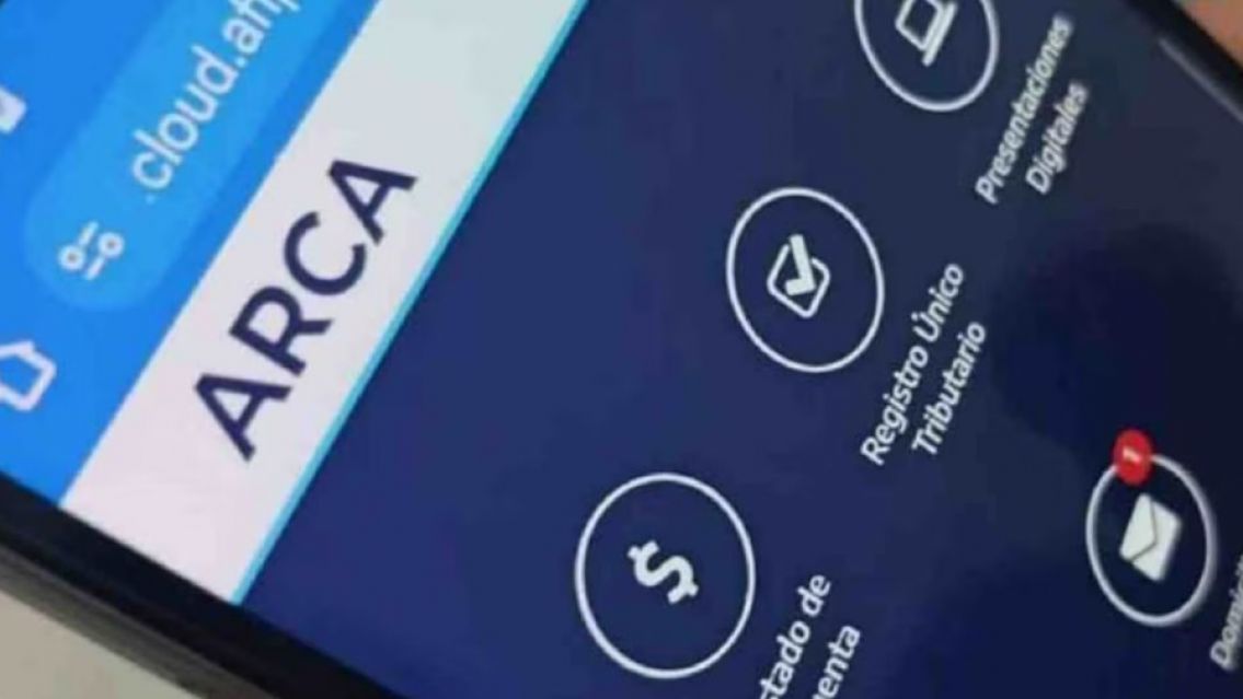 ARCA anunció que suspenderá cuentas bancarias y tarjetas de crédito