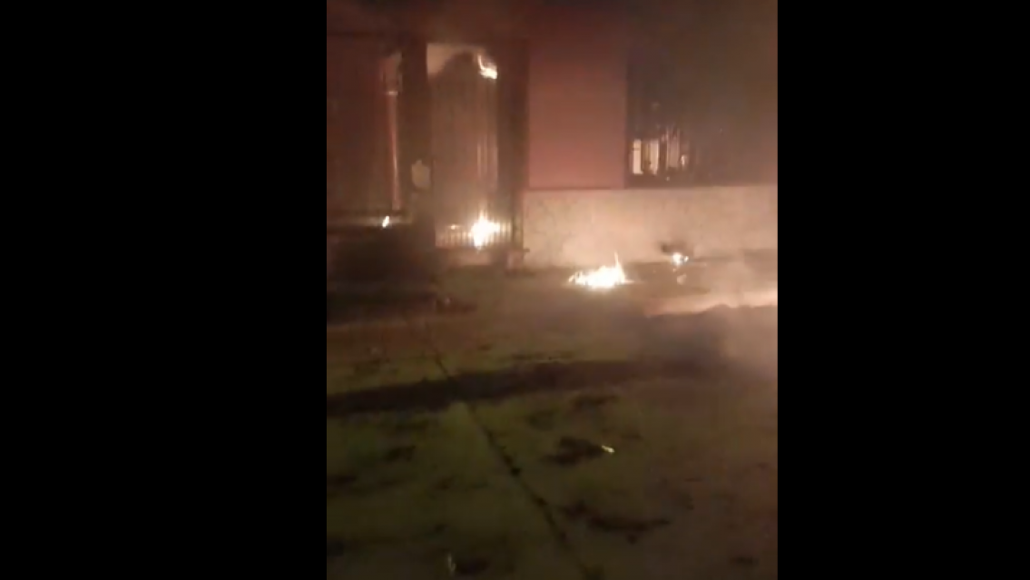 Tensión y bronca en Fraile Pintado: incendiaron la casa de un sospechoso por la desaparición de Tamara