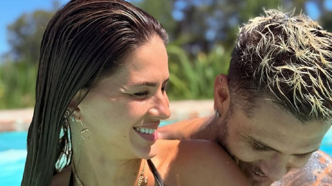 Muy "border" la foto en la cama de Mauro Icardi y la China Suárez