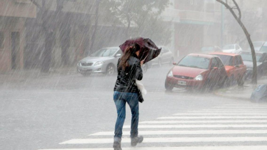 [ATENCI�N] Emiten alerta por,lluvias,  vientos y fr�o intensos: c�mo protegerse