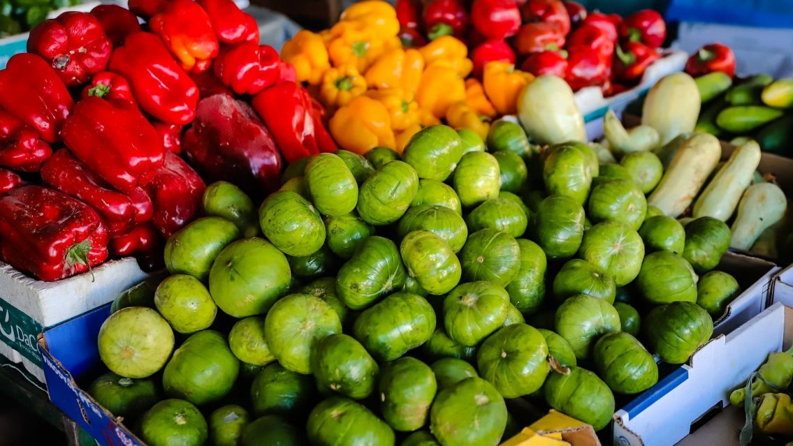 Bajan los precios de las verduras en la feria mayorista