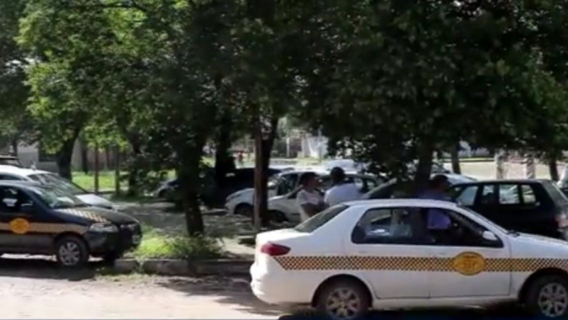 Cientos de choferes siguen sin poder renovar el carnet: falta la adhesión a un decreto nacional