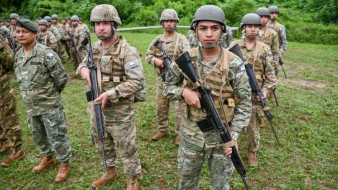 Tensión en la frontera: "Finca Carina amaneció bloqueada por gendarmes y hubo disparos"