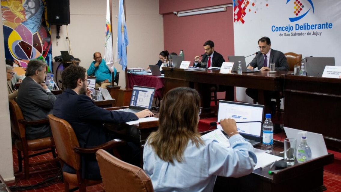 Concejales aprobaron la derogaci�n de la Tasa Vial en San Salvador 