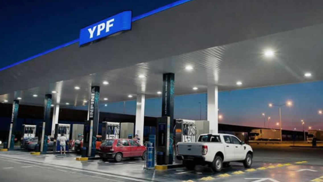 YPF aplicará precios variables de combustibles según la hora del día desde el 24 de junio