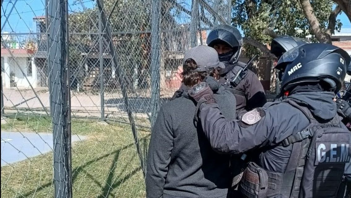 Atraparon a una patota en barrio Santa Rita: Varios ten�an antecedentes