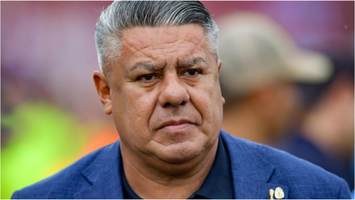 "Típico de peronista": escándalo con las casas que entregará el Chiqui Tapia