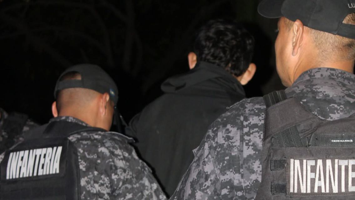 Perico: acuchilló, pateó y se tiró por los techos para escapar