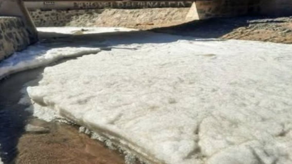 Varios r�os amanecieron congelados por las temperaturas bajo cero