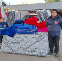 Con lo recaudado de una rifa, los bomberos de Palpal&aacute; compraron colchones y mantas para sus guardias