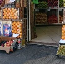 Perico: Pareja de verduleros estaban descargando cajones y le robaron todos los ahorros