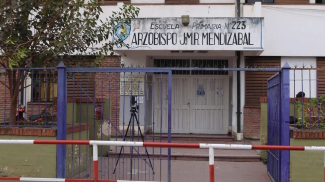Padres indignados por supuestos casos de abusos en un reconocido colegio de San Pedrito