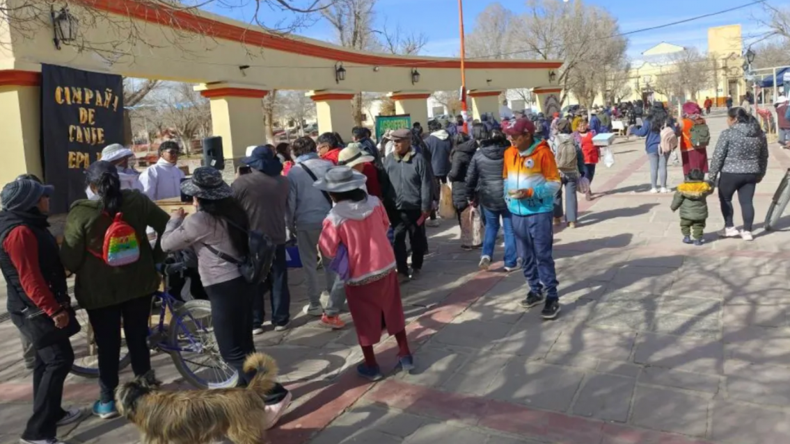 Comerciantes juje�os indignados con sus pares bolivianos: denuncian competencia desleal