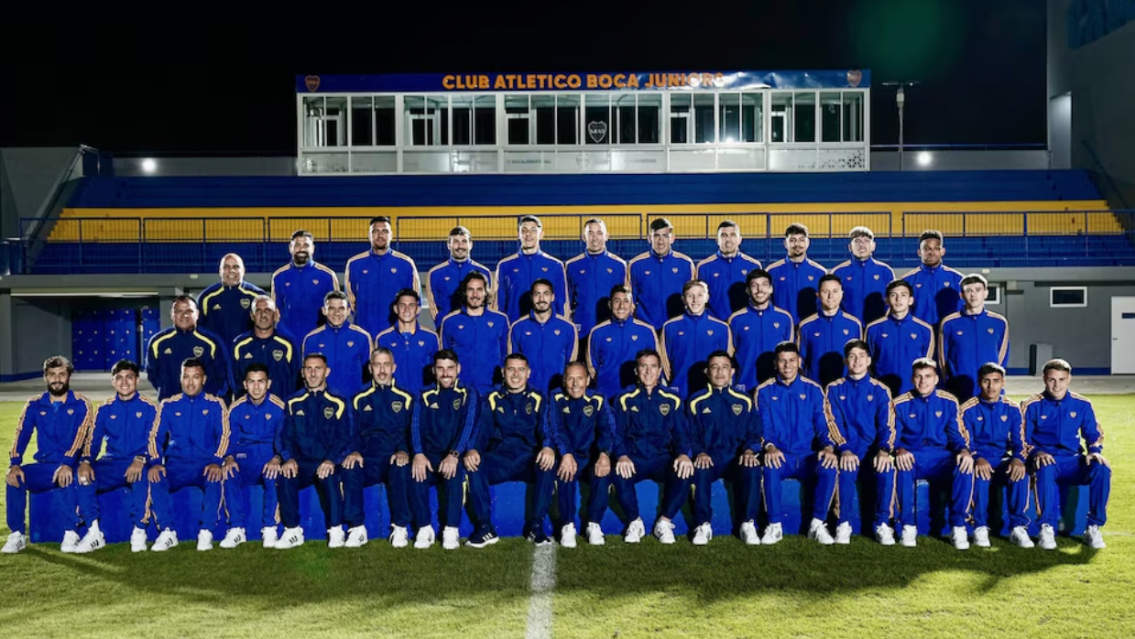 Escándalo en Boca: dos jugadores se trompearon en el vestuario