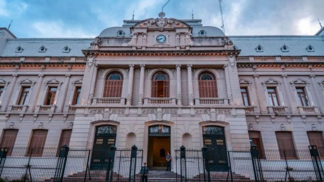 Paritarias en Jujuy: Gobierno actualiza el piso salarial pero mantiene el aumento del 2%