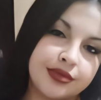 No le importó nada: la atropelló y siguió manejando con su cuerpo en el techo