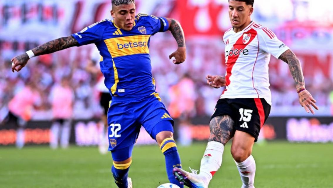 Ayrton Costa llegó a EE.UU. y reveló la inquietante llamada que le permitió viajar al Mundial de Clubes