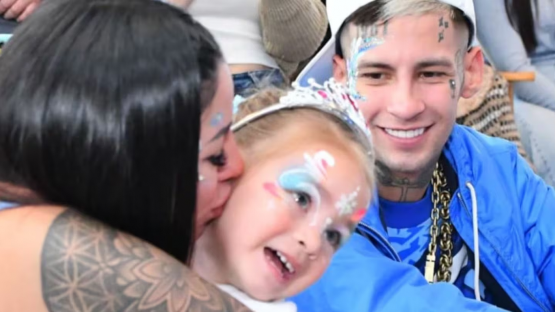 L-Gante recibió regalos de su hija Jamaica a pesar de su problema legal