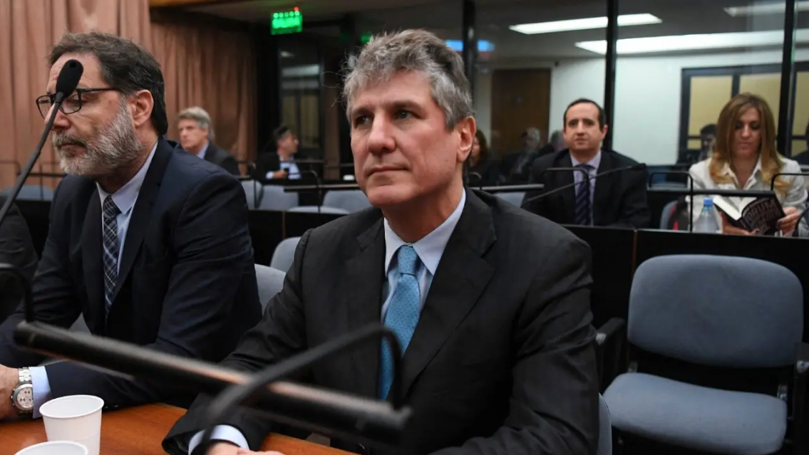 Exigen que Amado Boudou también devuelva la plata que cobró de jubilación