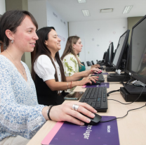 Convocatoria nacional: talleres gratuitos sobre IA y Convivencia Digital para docentes