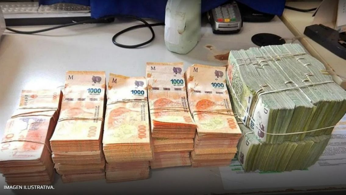 Policía jujeño perdió $2 millones por dejar su auto abierto: así le robaron