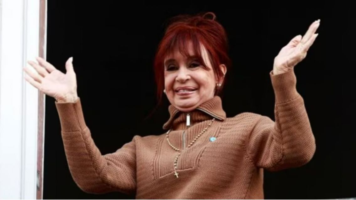 El contundente mensaje de Cristina Kirchner para la militancia: "Quieren tapar este desastre"