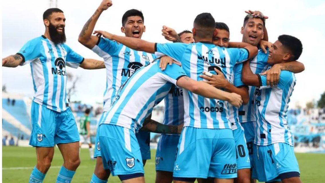 El Lobo va por 3 puntos m�s para seguir en lo m�s alto de la tabla