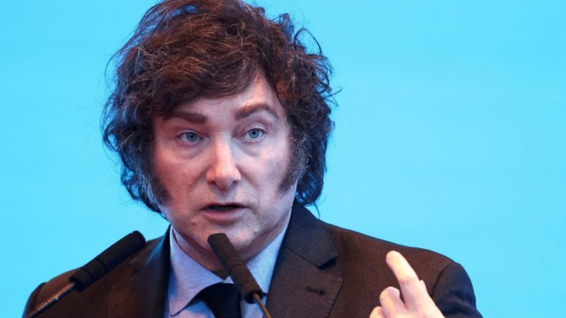 El Gobierno busca cumplir la meta fiscal con el FMI y prepara un mayor ajuste en los ministerios