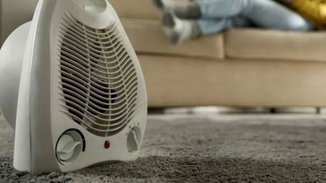 El truco alemán con papel de aluminio para mantener la casa caliente en invierno sin gastar de más