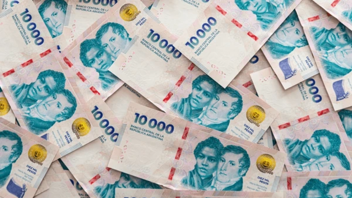 �Conviene tener la plata en las billeteras virtuales? Esto pagan los bancos