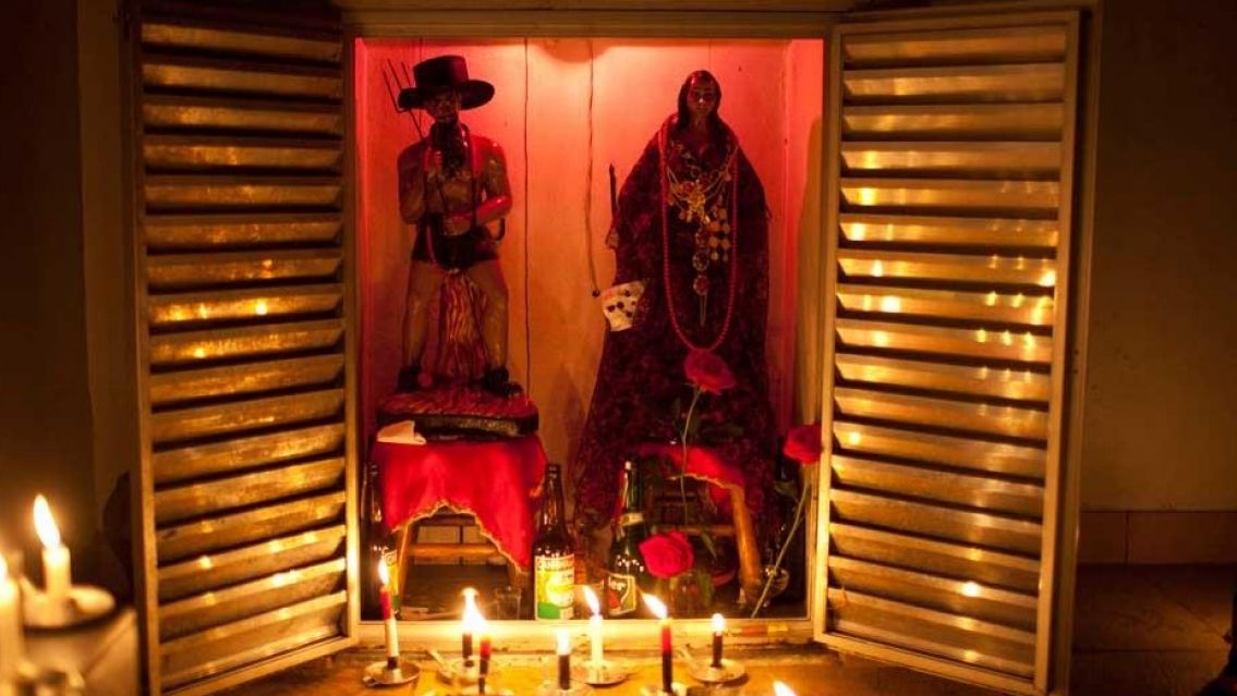 Jovencito quiso tomar la peor decisión durante un ritual umbanda: "ella me dejó"