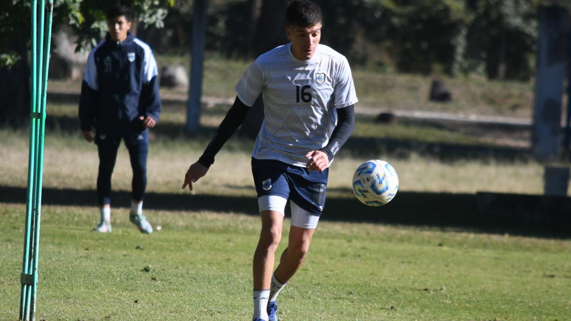 Gimnasia de Jujuy visita a Talleres de Remedios de Escalada