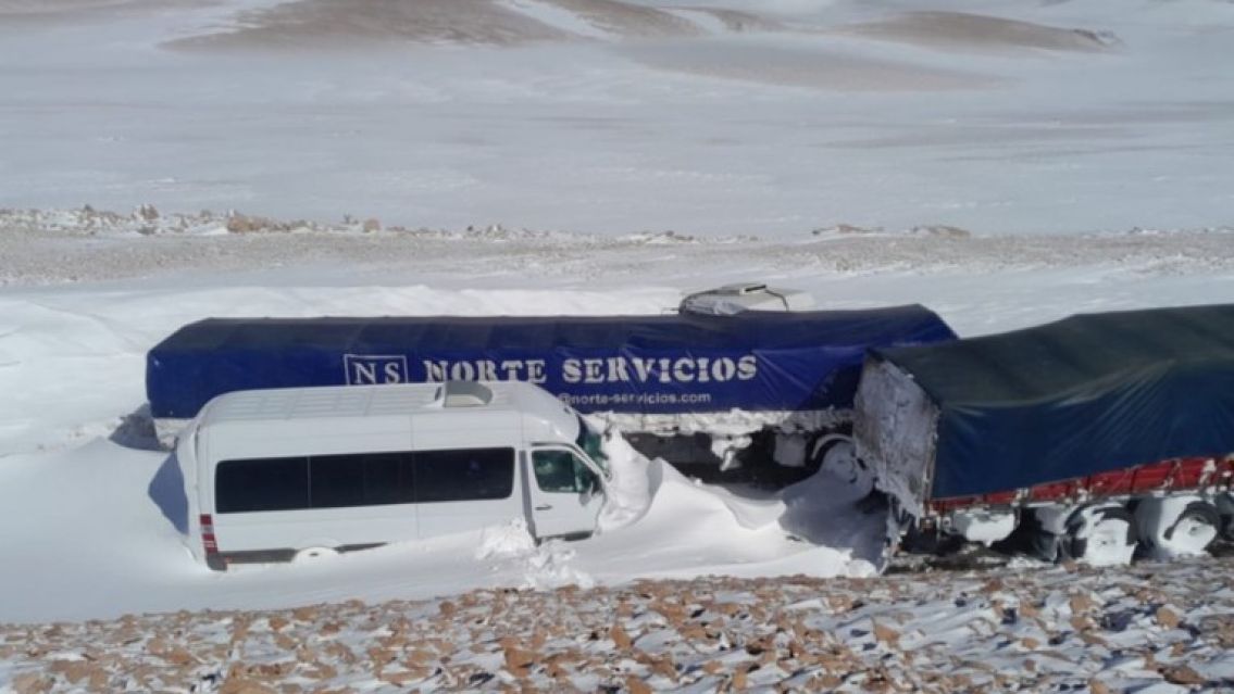Impresionante rescate de argentinos en el paso fronterizo con Chile