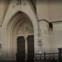 Terror en plena misa: se transformó en el diablo e intentó hacer lo peor