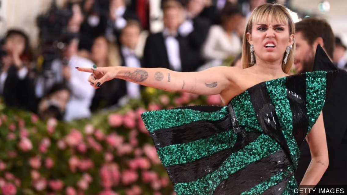 Dicen que re maltrata a sus fans, acusación sobre Miley Cyrus