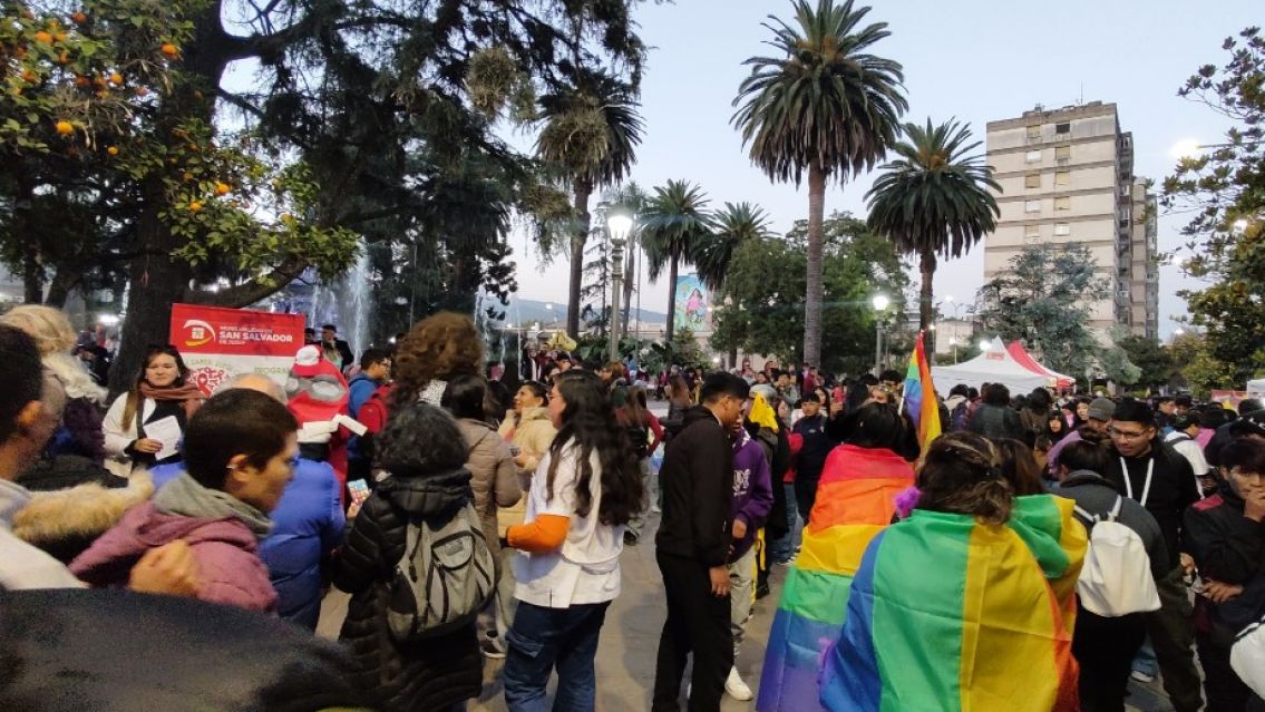 Miles de jujeños acompañaron una nueva marcha del orgullo LGBTIQ+ : "Basta de discriminación"