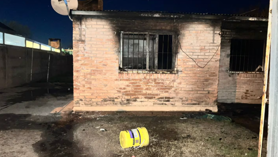 Murieron un beb� y dos nenes de 2 y 12 a�os durante un incendio