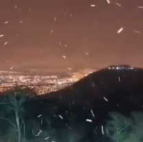 Comenz&oacute; a nevar en Salta Capital y colaps&oacute; el Cerro San Bernardo 