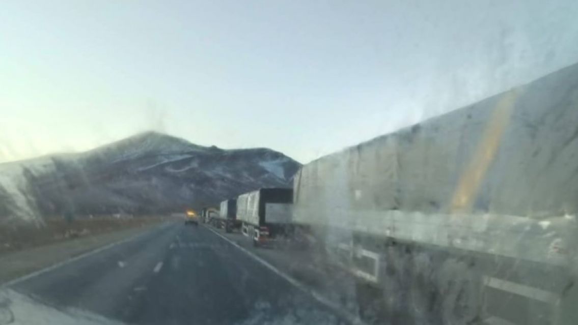 Paso de Jama cerrado hasta el 7 de julio: m�s de 200 camiones varados por intensas nevadas